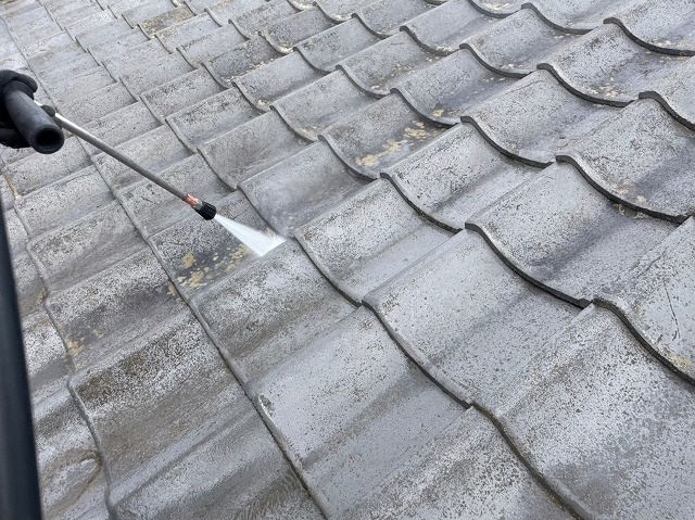 屋根の高圧洗浄